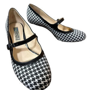 Arnold Churgin kitten heel/rounded  toe houndstooth shoes 7.5 vintage some wear